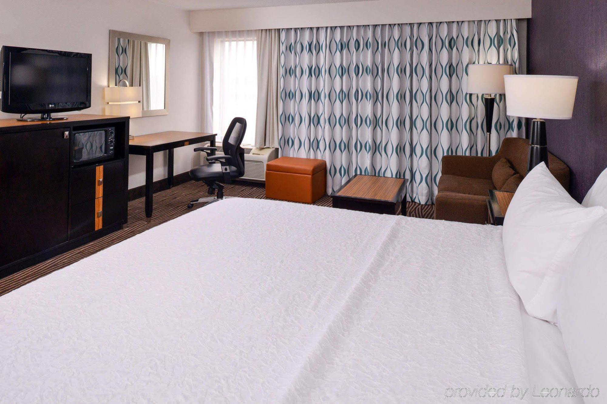 Hampton Inn Springfield Exterior foto